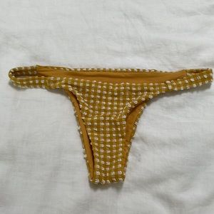 Vitamin A Carmen bottom